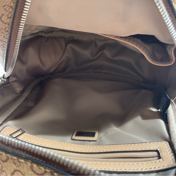 Guess Mini Backpack bag - Picture 5 of 12